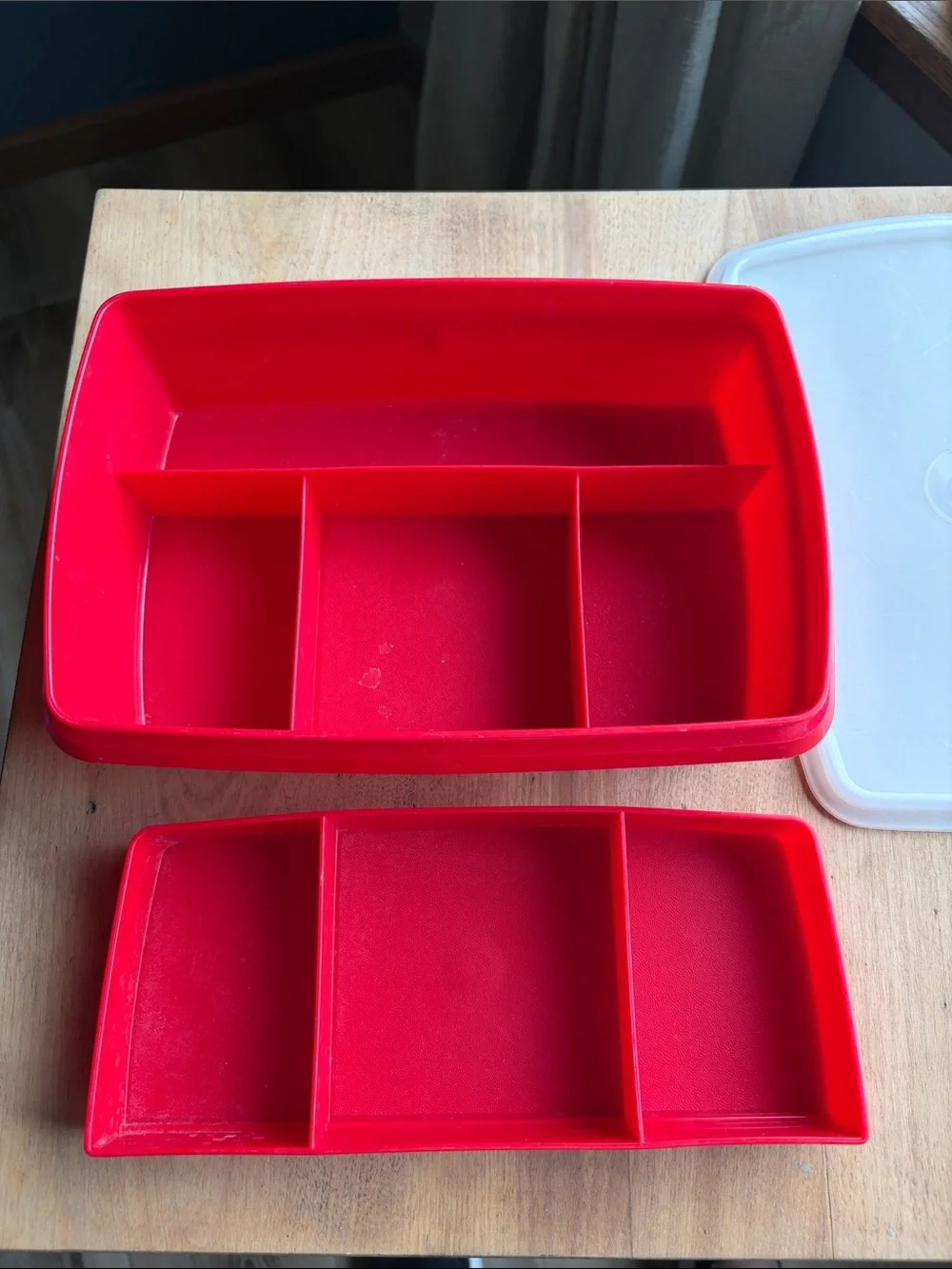 Tupperware durable red